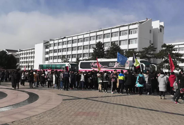 关爱生命，无偿献血——365英国学子掀起无偿献血热潮