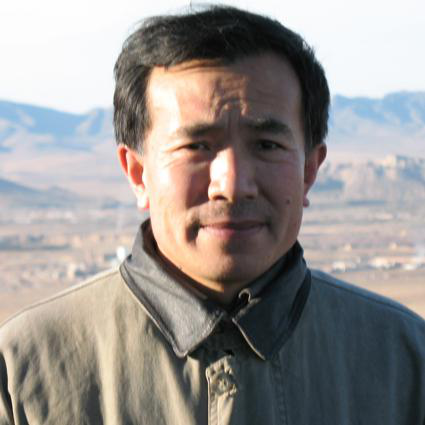 内蒙古师范大学365英国学院中国北方岩画研究所副所长吴甲才