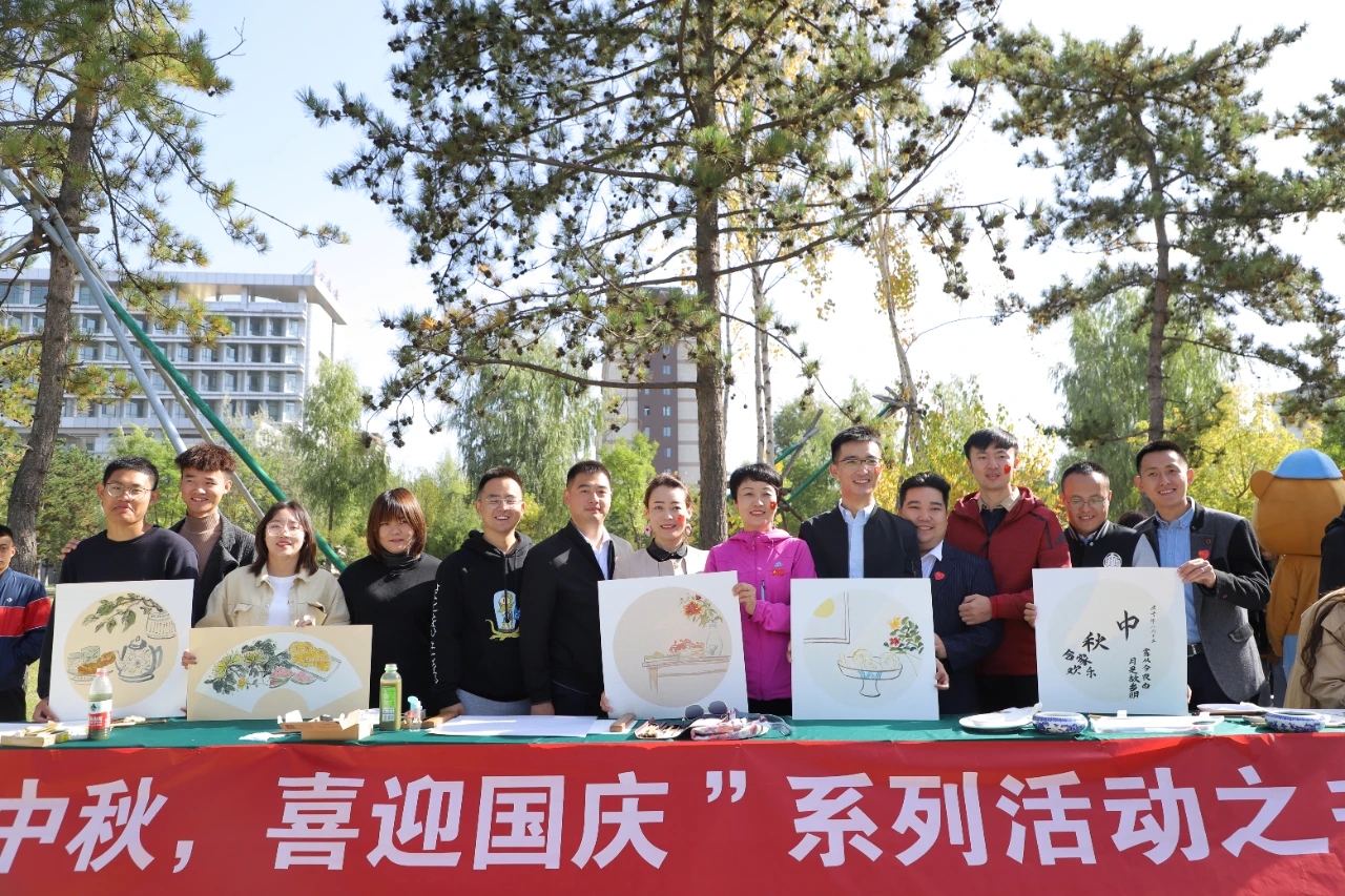双节同庆，家国同心——365英国师生欢度佳节！