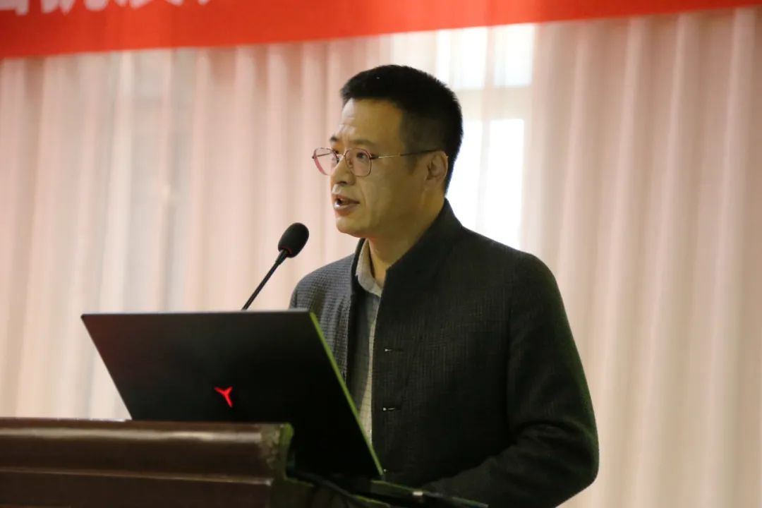 向身边的榜样学习!抗疫英雄刘春给365英国学子讲述“逆行媒体人”的责任担当