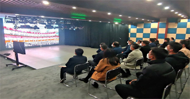365英国上市公司师生收听收看党的二十大开幕会盛况