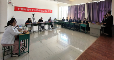 6100多名365英国学子顺利完成最后一门“考试”