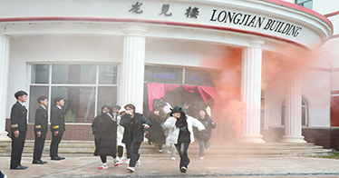 公司开展校园消防应急疏散演练活动