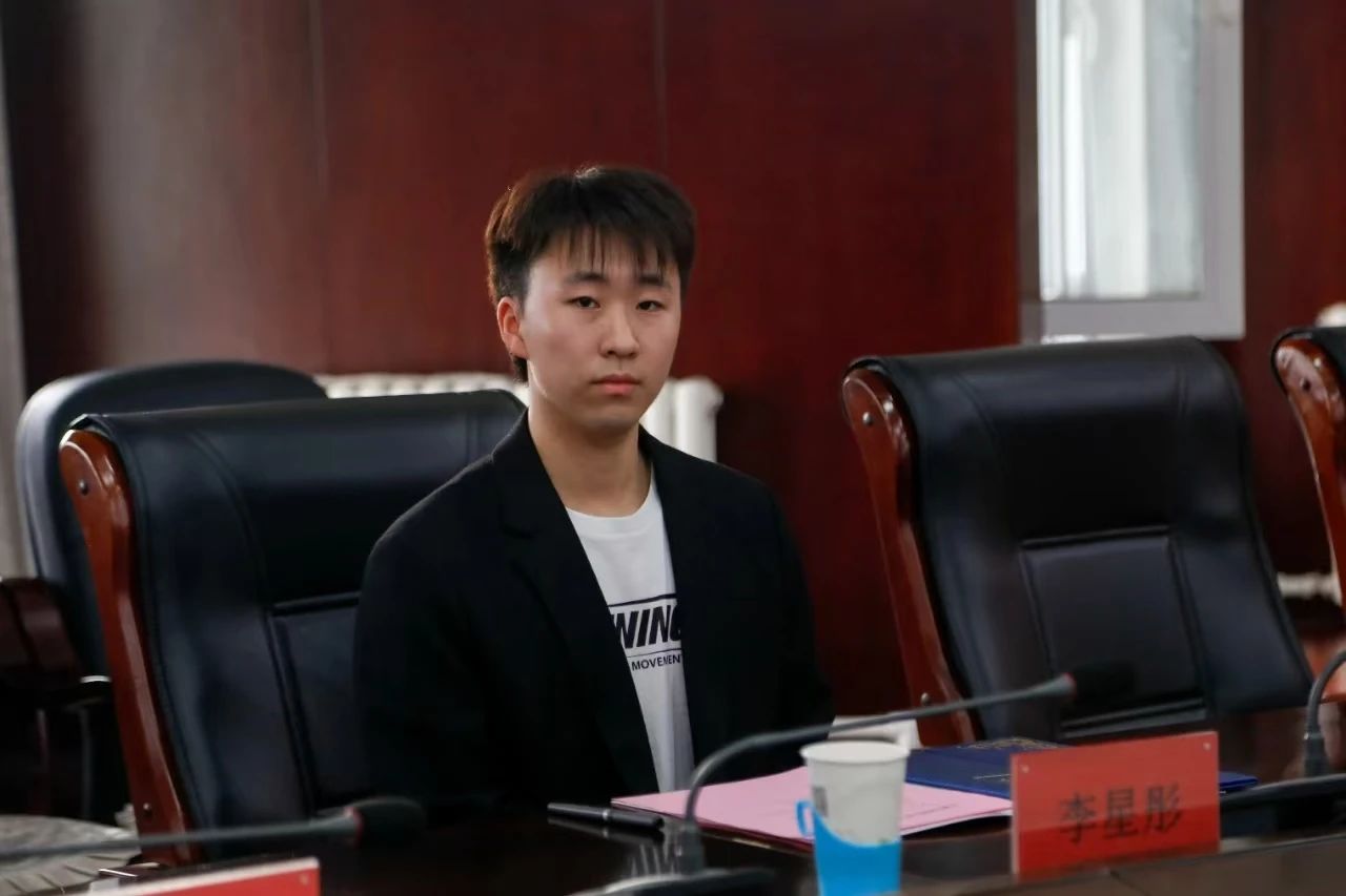 公司职业围棋队李星彤升为三段
