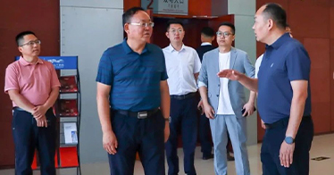 公司党委书记卢凤龙一行到呼和浩特保利剧院访企拓岗